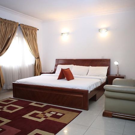 The Habitat Suites International Lagos Bilik gambar
