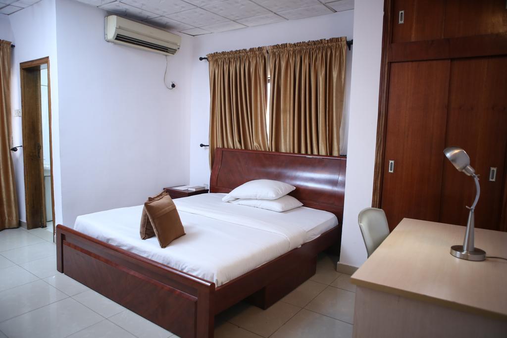 The Habitat Suites International Lagos Bilik gambar