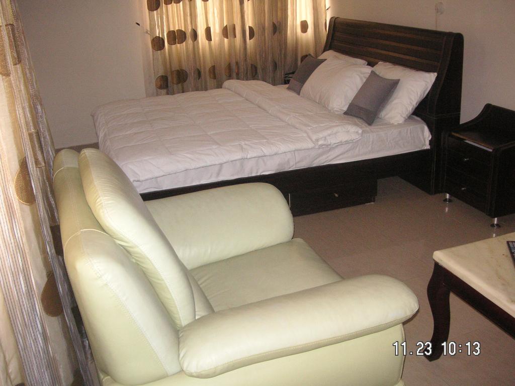 The Habitat Suites International Lagos Bilik gambar